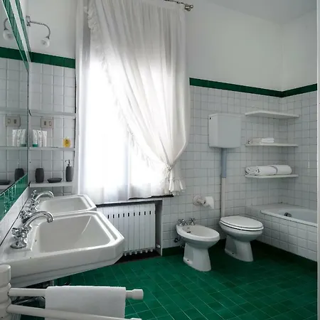 Casa Lunia Bed & Breakfast