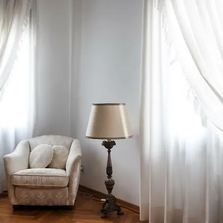 Casa Lunia Bed & Breakfast *