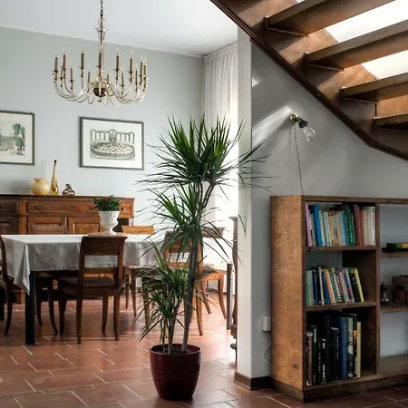 Casa Lunia Bed & Breakfast *