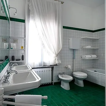 Casa Lunia Bed & Breakfast