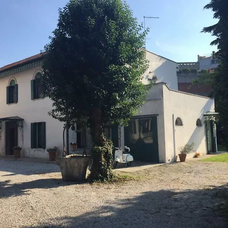 Casa Lunia Bed & Breakfast Mestre
