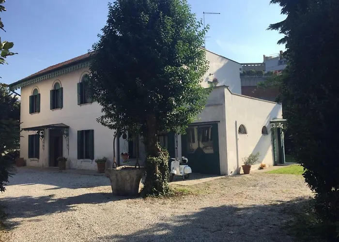 Casa Lunia Bed & Breakfast Mestre
